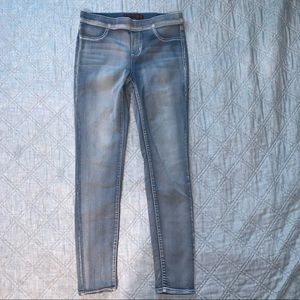 NWOT No Boundaries Juniors' Medium Essential Pull-On Jeggings